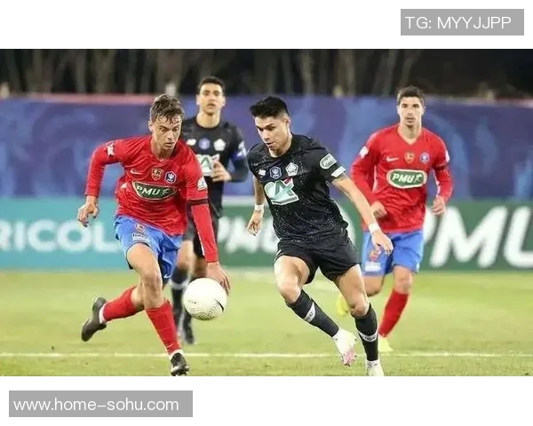 华沙与迪德朗日的精彩对决揭示足球战术与团队合作的魅力 华沙与迪德朗日的精彩对决揭示足球战术与团队合作的魅力