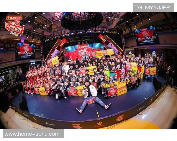 成都攀岩队在世界街舞大赛中以85分稳居积分榜首位 成都攀岩队在世界街舞大赛中以85分稳居积分榜首位