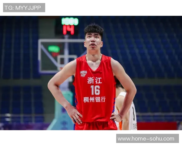 李慕豪：从篮球新星到职业生涯巅峰的励志故事与成长轨迹解析